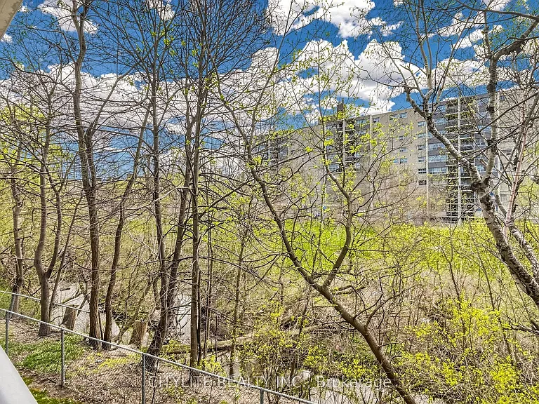2245 Eglinton Ave E #204 — Photo 24