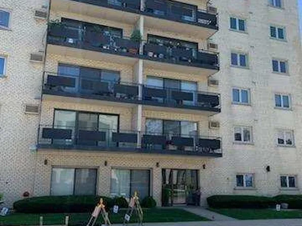 8015 Oconnor Dr APT 5E, River Grove, IL 60171