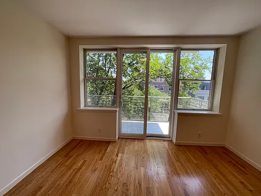 Bedroom, photo 1
