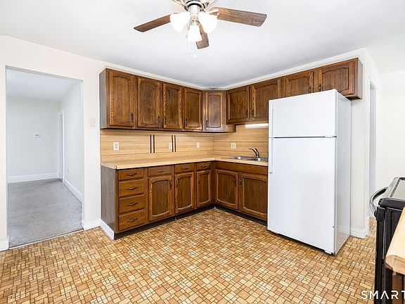 5th image of 41 Walnut Street