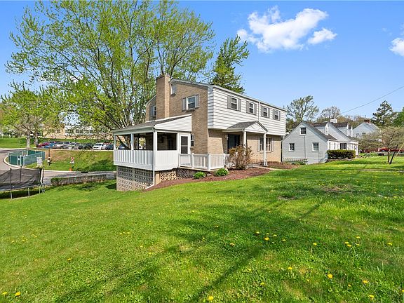 3rd image of 4922 McAnulty Rd