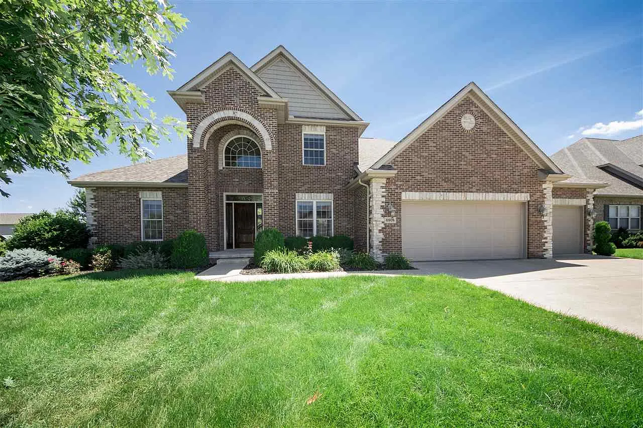 6808 N Basket Oak Dr photo 1