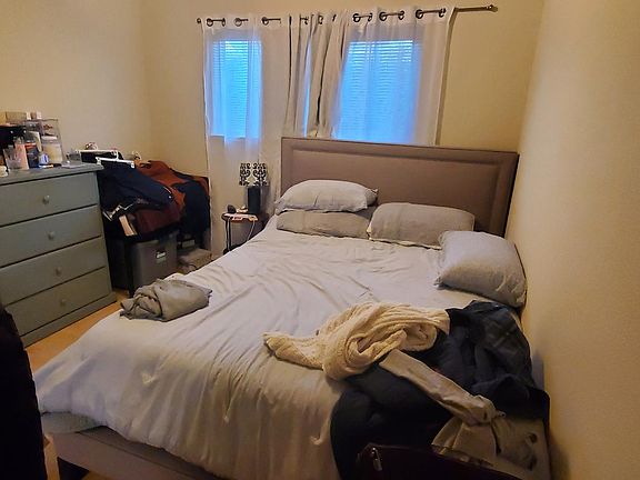 5th image of 1564 Albatross Dr APT 2