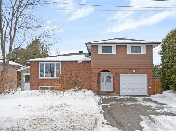 569 Elmwood Ave, North Bay, ON P1B 8X8