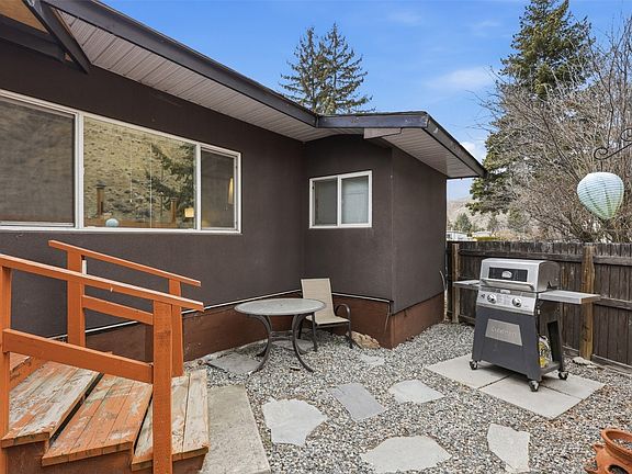 3rd image of 2401 Ord Rd #105