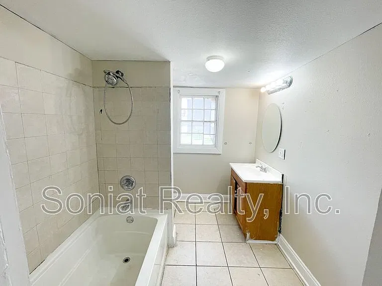 1438 N Villere St — Photo 12