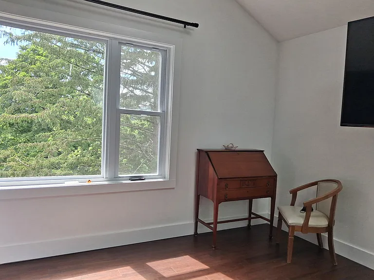 105 Summit Ave — Photo 8