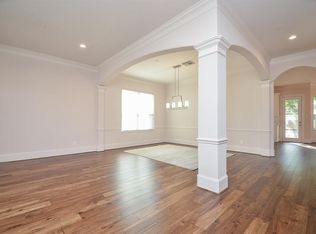 4503 Maple St, Bellaire, TX 77401