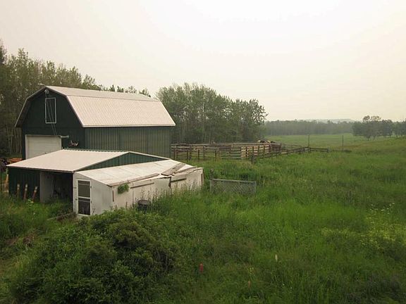 3rd image of 420035 W Range Road 32