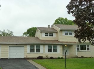 503 Cedar Ln, Paramus, NJ 07652