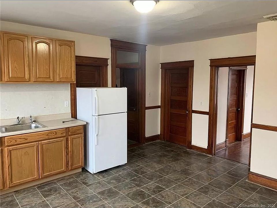 1st image of 1444 Corbin Ave Floor 3