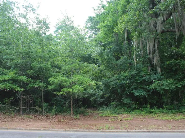 292 Las Brisas Ln, Albany, GA 31721