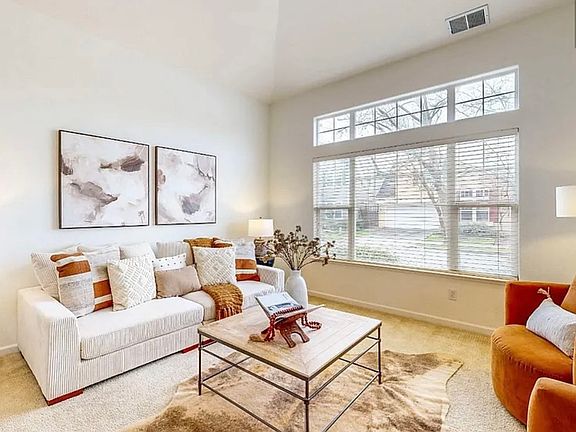 4th image of 402 Dove Ln