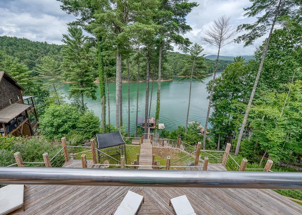 1st image of 514 Browns Cove Rd