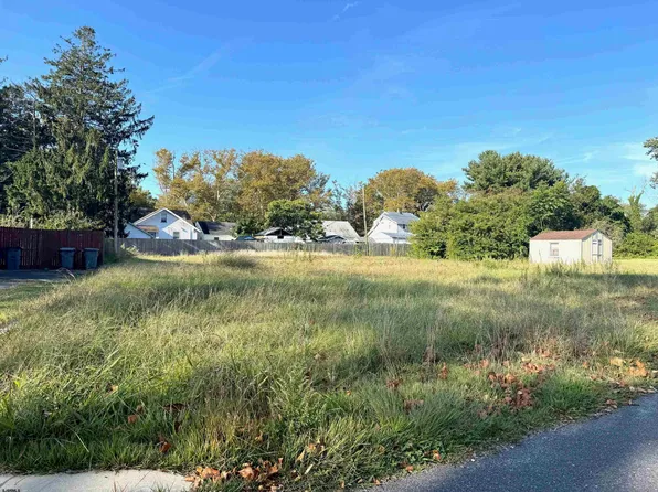 17 Indian Ln, Pleasantville, NJ 08232