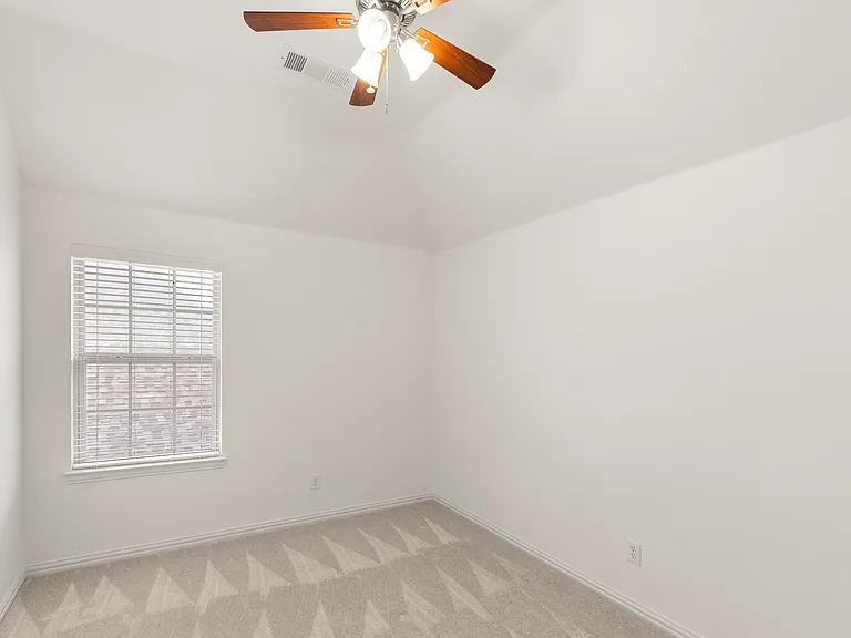 726 Sleepy Creek Dr — Photo 13
