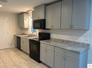 703 S 6th St, Clinton, MO 64735