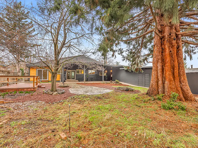 810 Glendale Ave — Photo 46