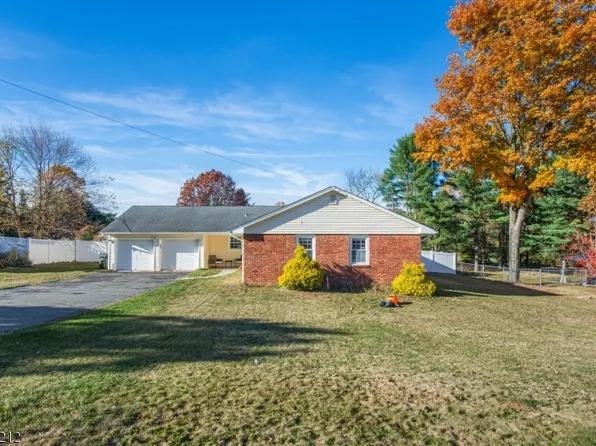 7 Indian Spring Rd, Mount Olive Twp., NJ 07828
