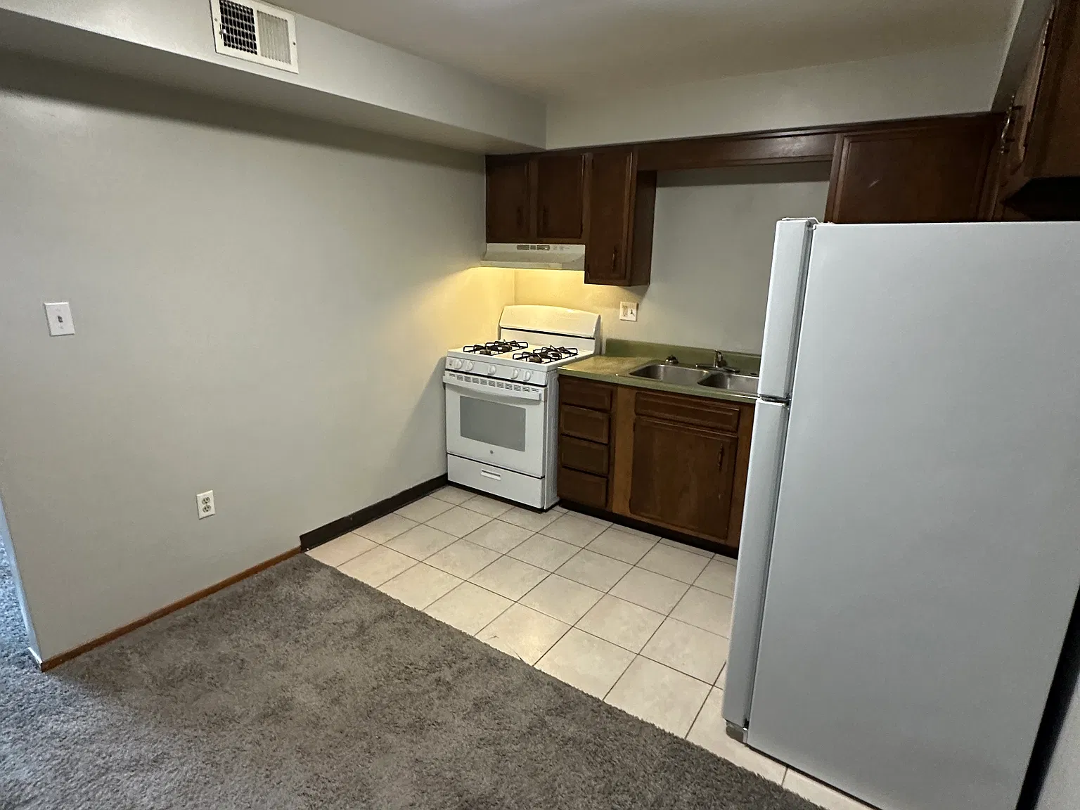 2 bed, $795 — Photo 3