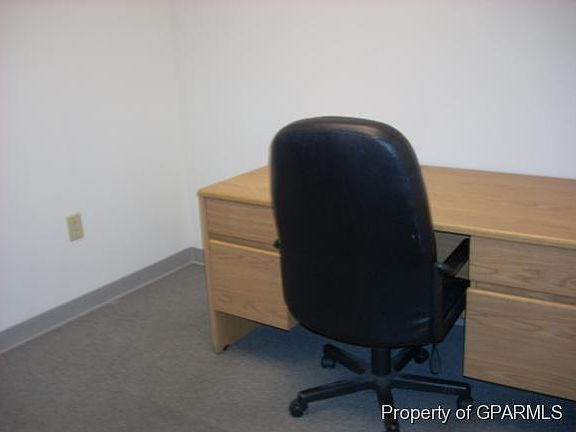 2nd image of 211 E Arlington Blvd