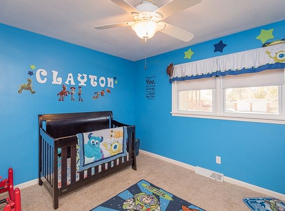 4th image of 5011 Axtell Ave