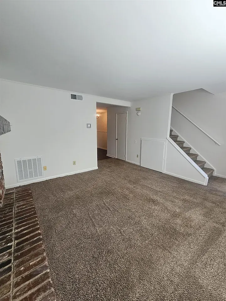 2 bed, 1.5 bath, 1100 sqft, $1,500 — Photo 4