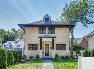 318 Greenleaf St, Evanston, IL