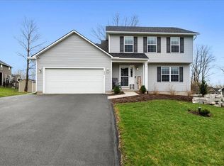 11 Laurens Way, Baldwinsville, NY 13027