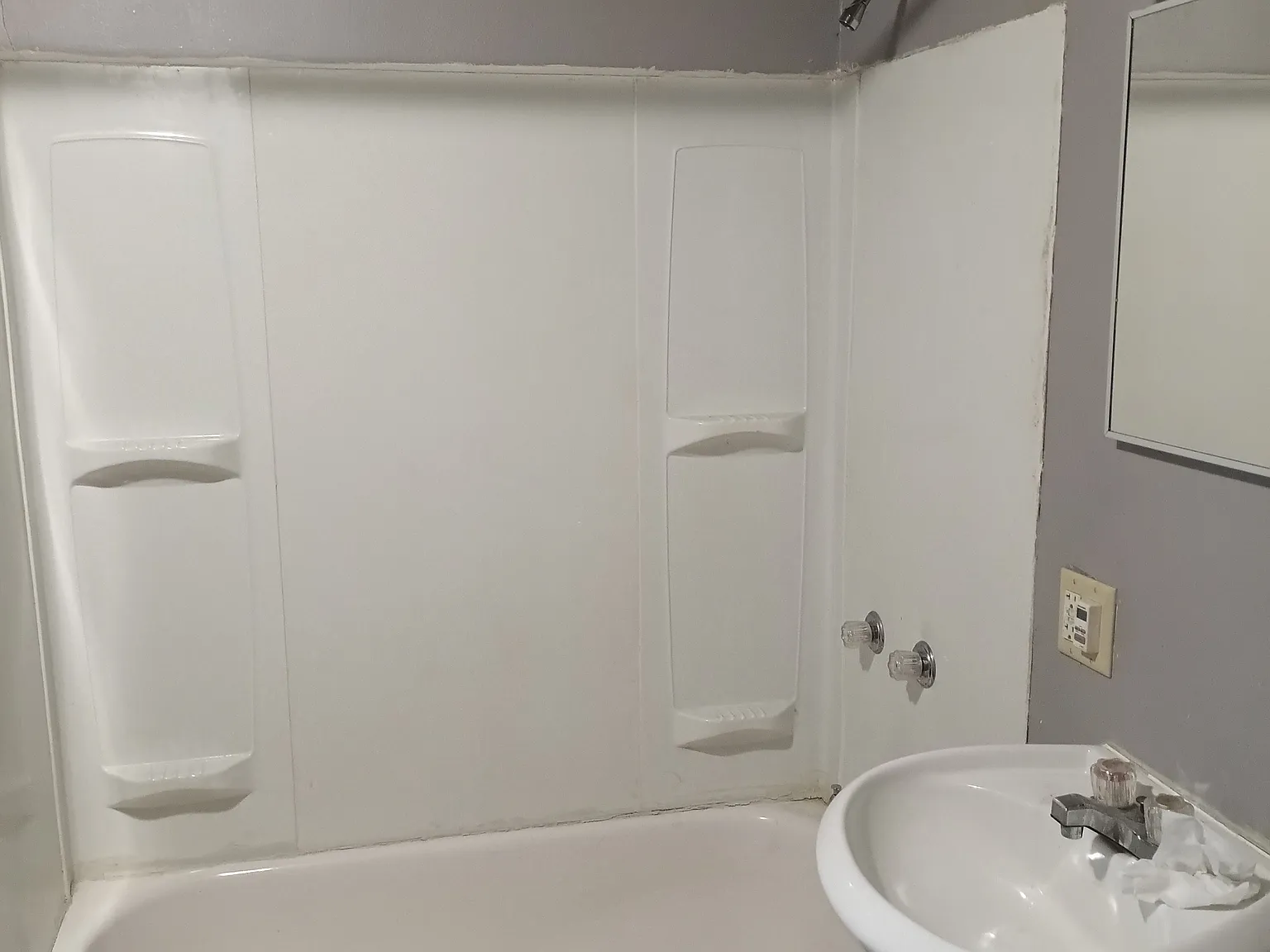 1 bed, 900 sqft, $998 — Photo 3