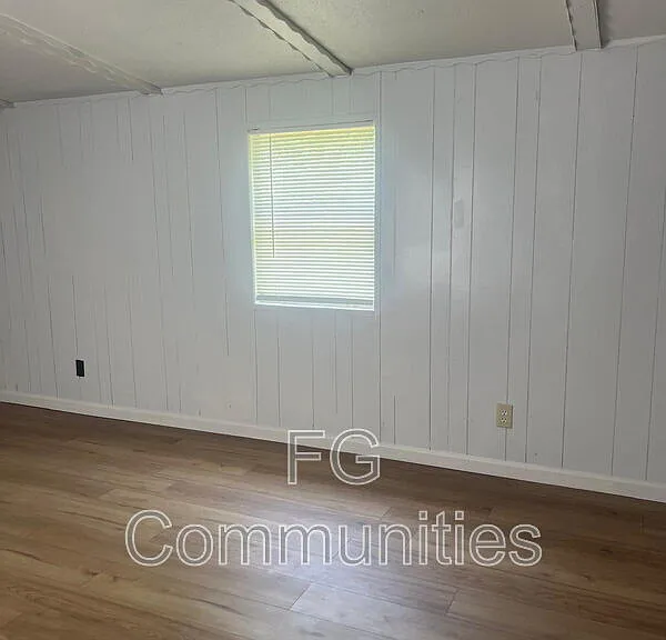304 Coleman Rd — Photo 4