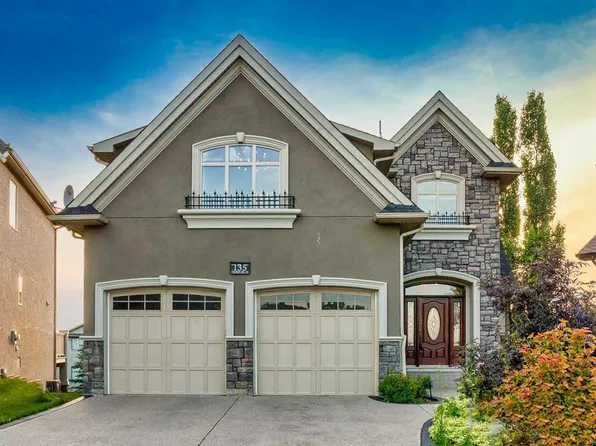 135 E Coopers Hl SW, Airdrie, AB T4B 3L7