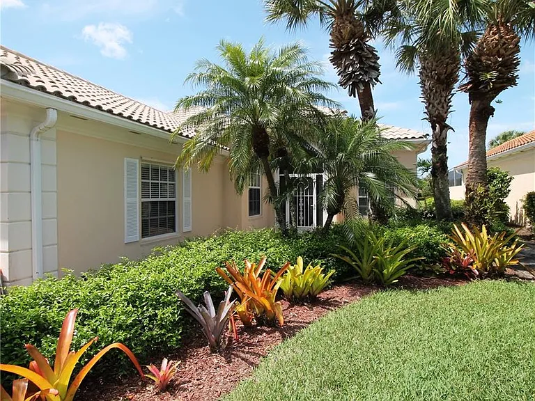 3019 Ellice Way — Photo 3