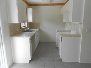 3rd image of 2050 SW Beekman St