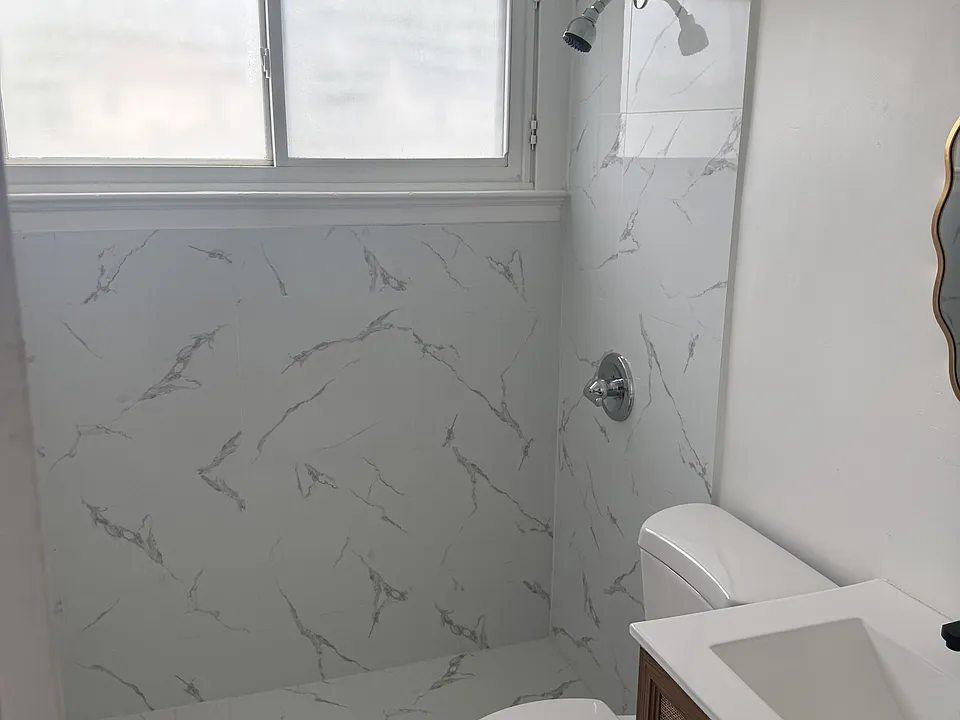 20 Erskine Ave #2