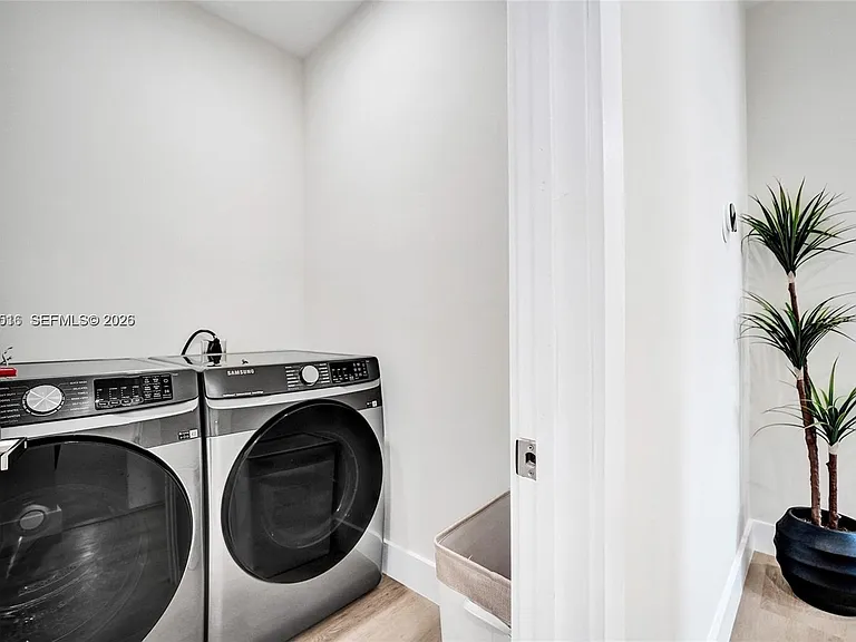 1617 NE 11th St #Townhouse 1 — Photo 24