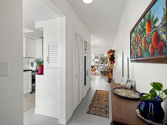 4th image of 300 CLYDE LANE #106