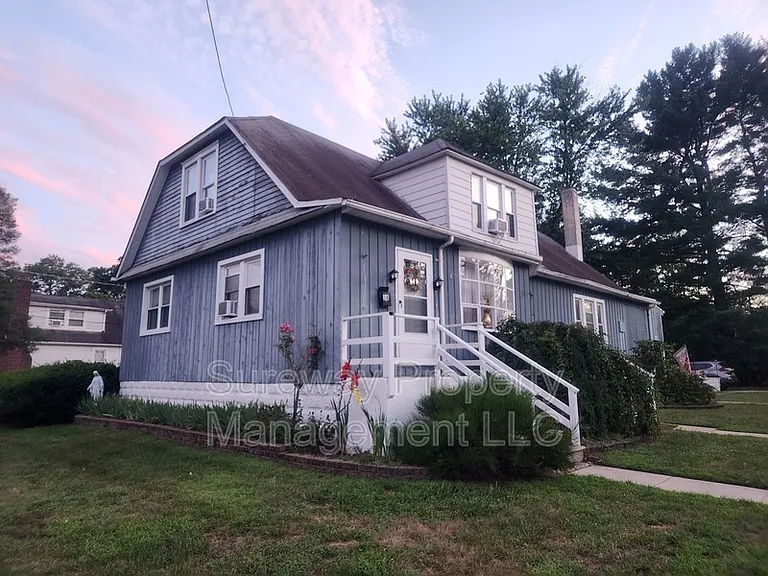1 Chestnut Ave #B — Photo 1