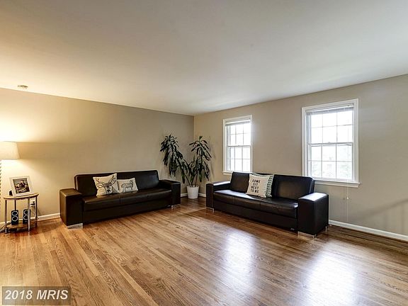 4th image of 4903 Willet Dr