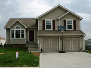 9301 NE 116th Ter, Kansas City, MO 64157
