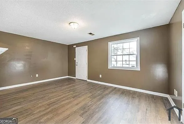 301 Diggs Blvd — Photo 10