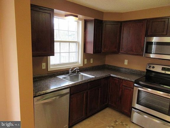 4th image of 1719 Jacobs Meadow Dr