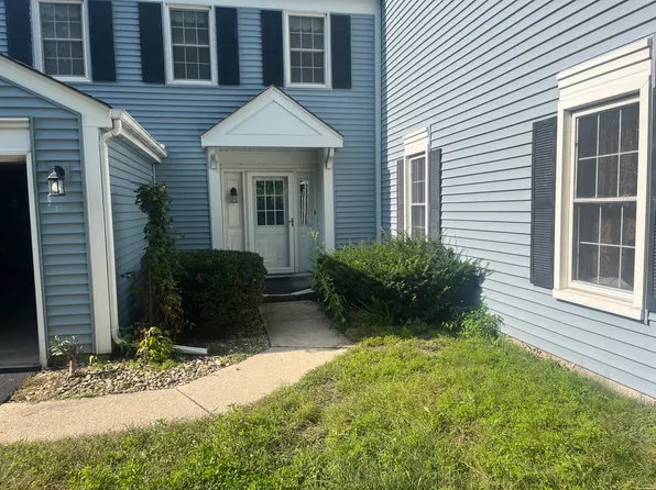 983 Oswego Rd, Naperville, IL 60540