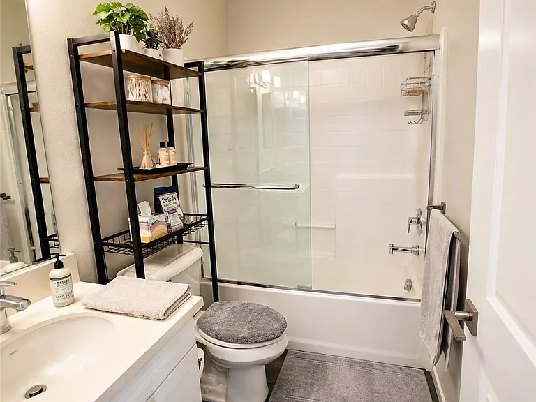 1017 Savi Dr #105-B — Photo 3
