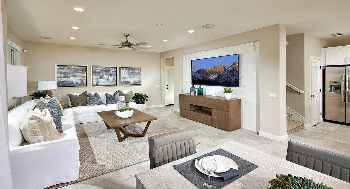 4 bed, 1770 sqft, $4,349 — Photo 3