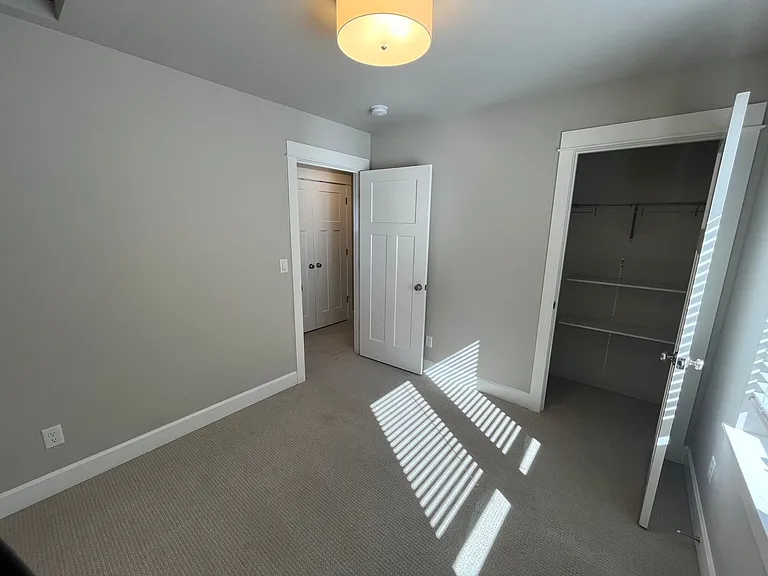 752 NW Ogden Ave — Photo 22
