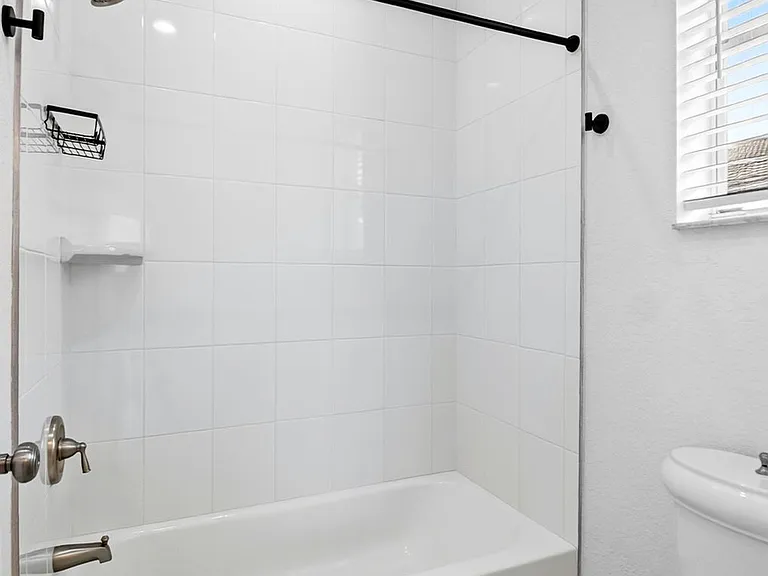 3199 Laurel Ridge Cir — Photo 28