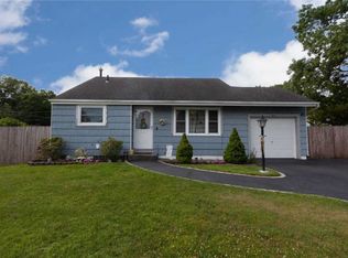 3 Norton Ave, Pt Jefferson Station, NY 11776