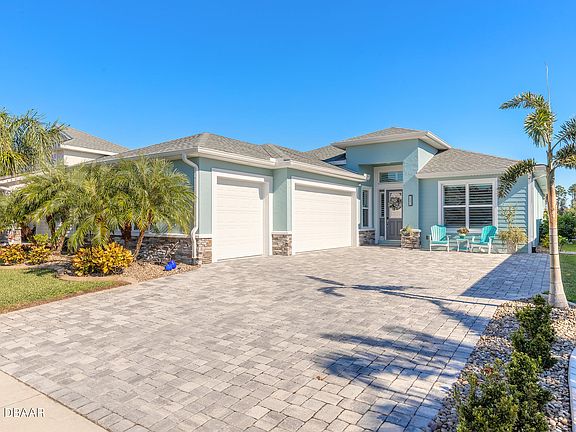 3rd image of 265 Venetian Palms Blvd