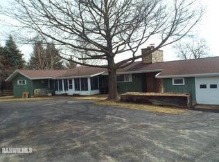 171 E Hoffman Rd, Elizabeth, IL 61028